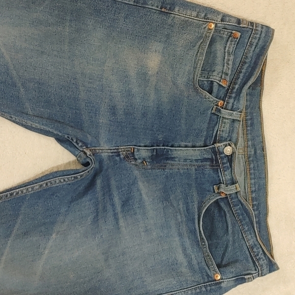 𝅺levis 34x32 distressed hem - Picture 6 of 6